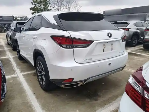 Lexus RX 2021