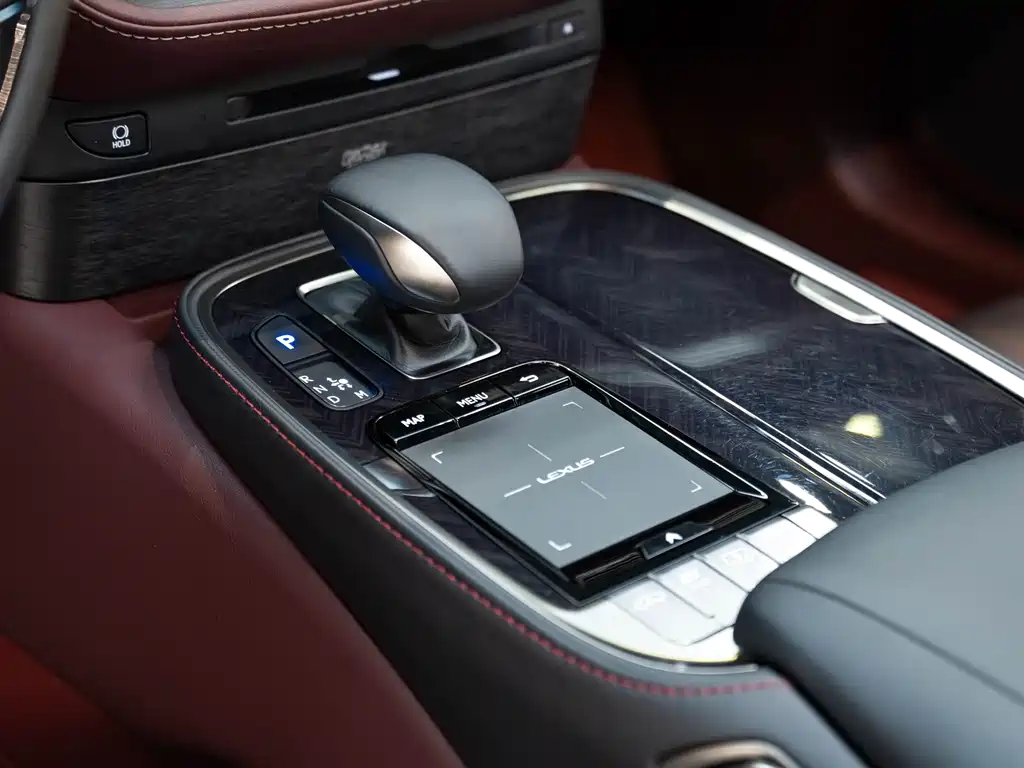 Lexus LS 2020 — фото 15
