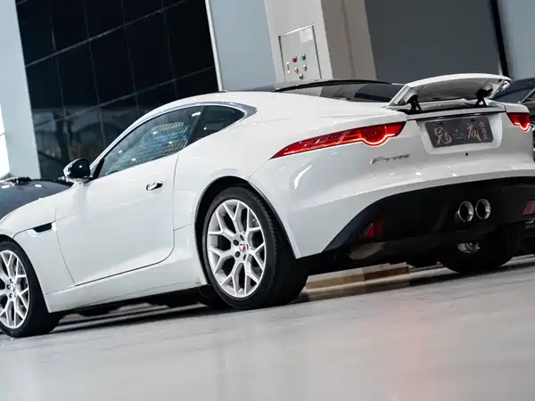 Jaguar F-TYPE 2015