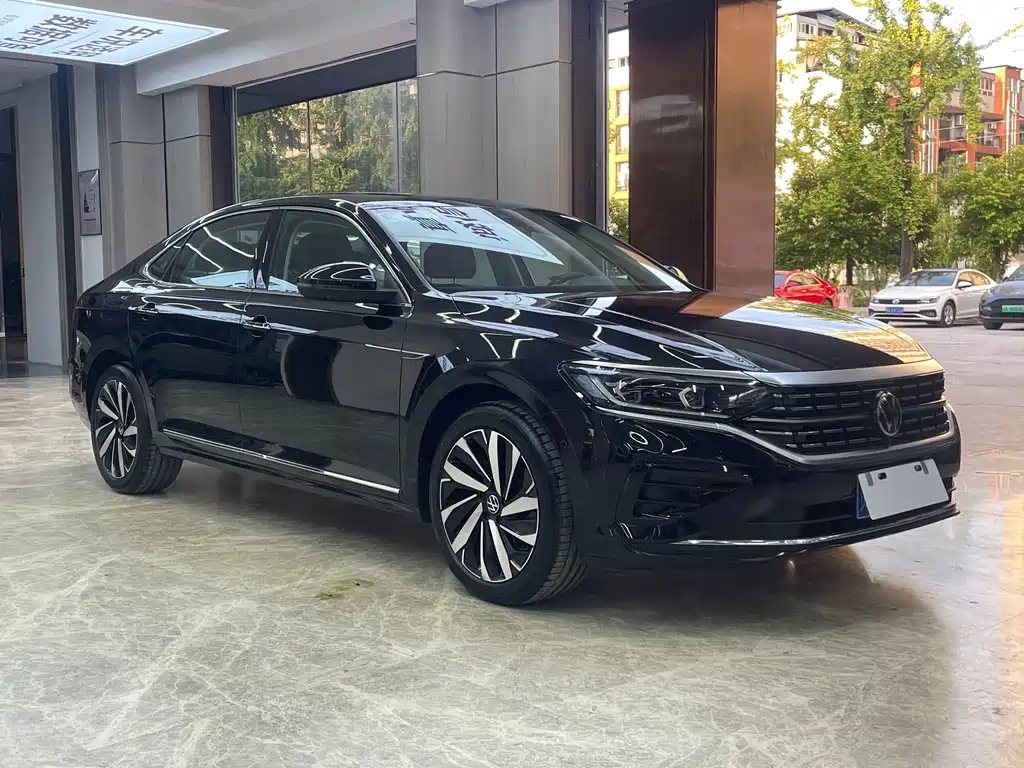 Volkswagen Passat 2025