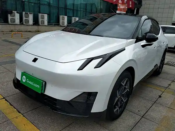 Lynk & Co Z20 2025