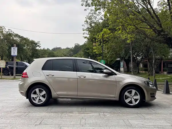 Volkswagen Golf 2016