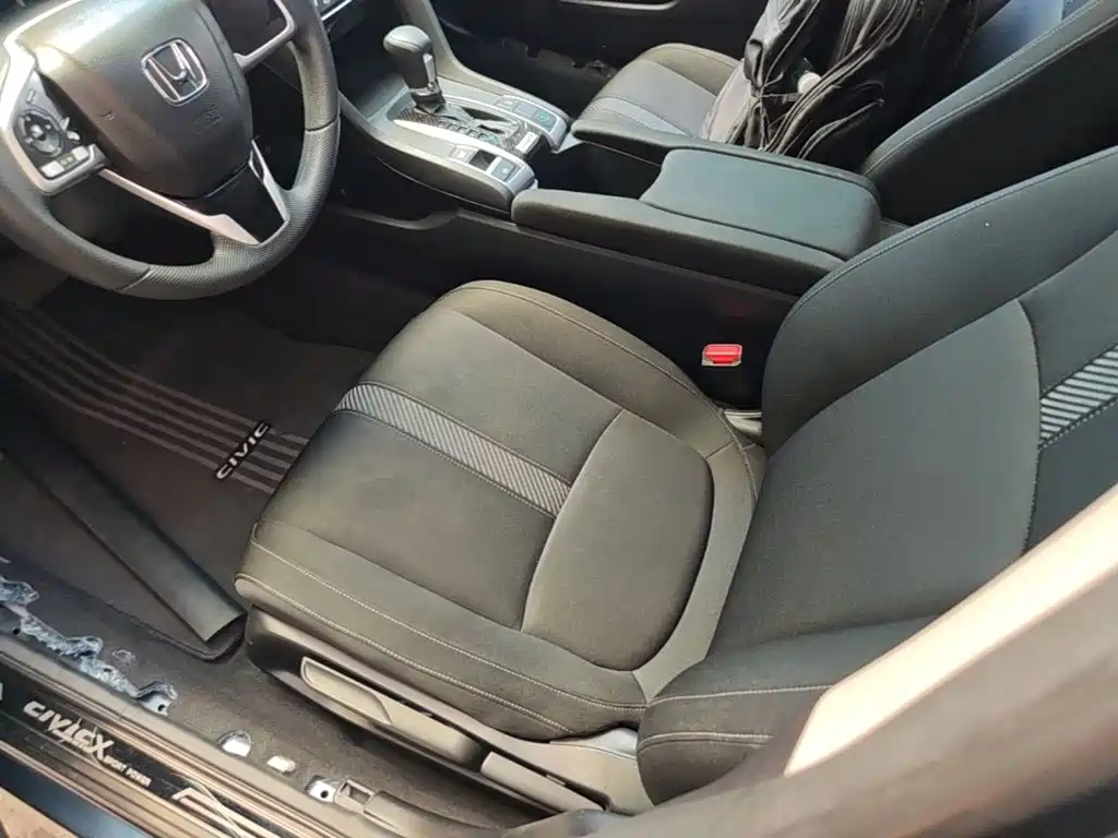 Honda Civic 2017 — фото 15