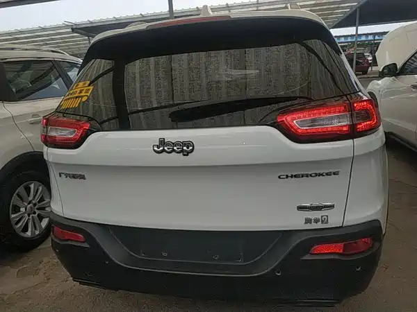 Jeep Cherokee 2016