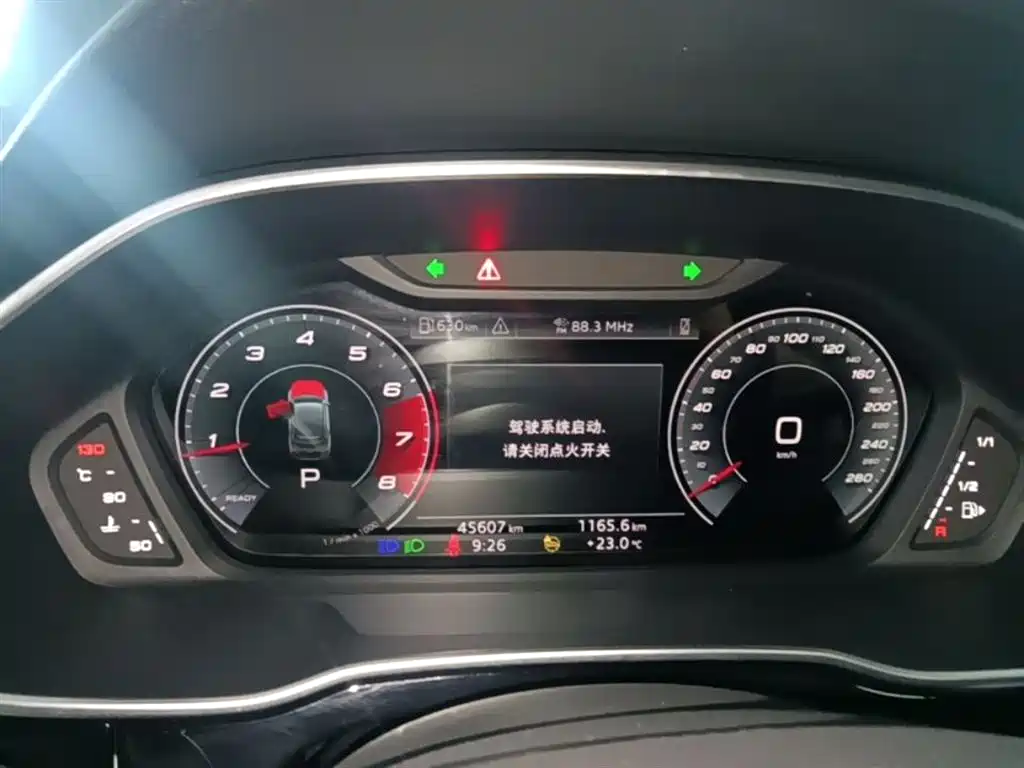 Audi Q3 Sportback 2023 — фото 12