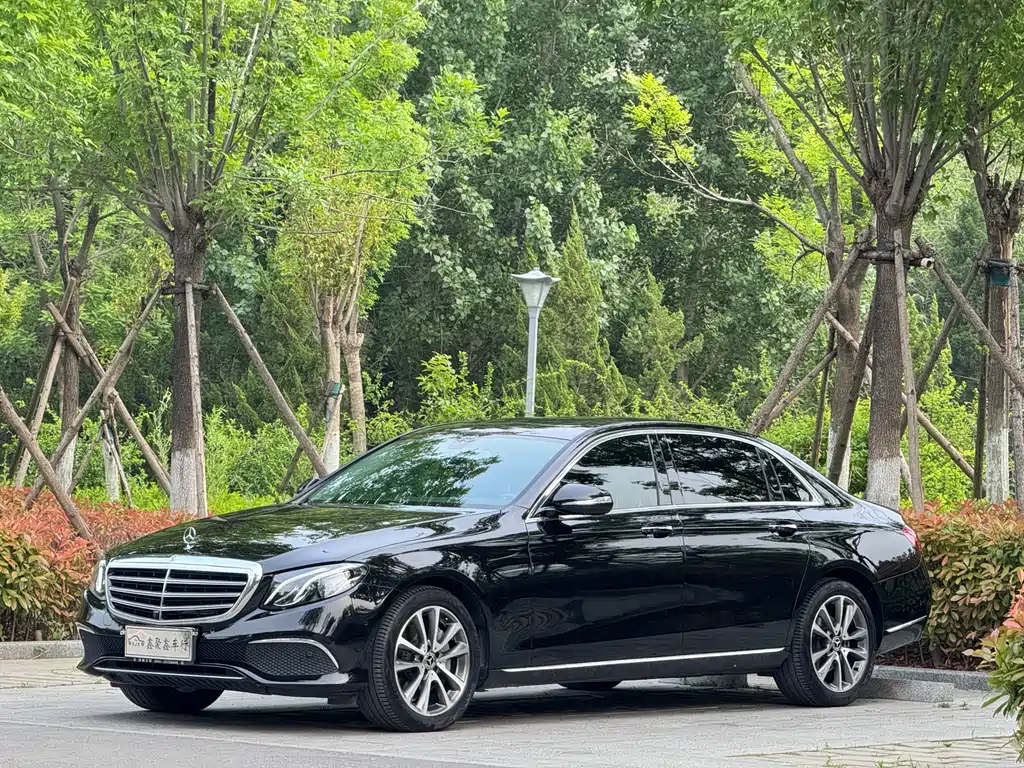 Mercedes-Benz E-Class 2017 — фото 1