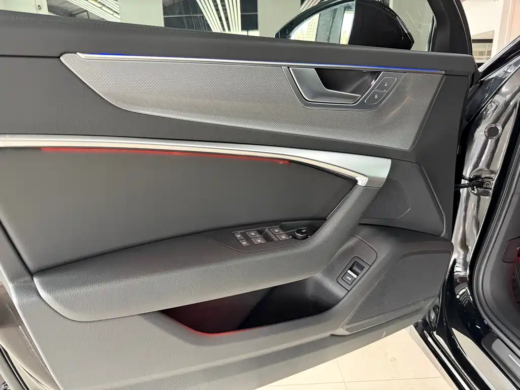 Audi A6L 2025 — фото 22