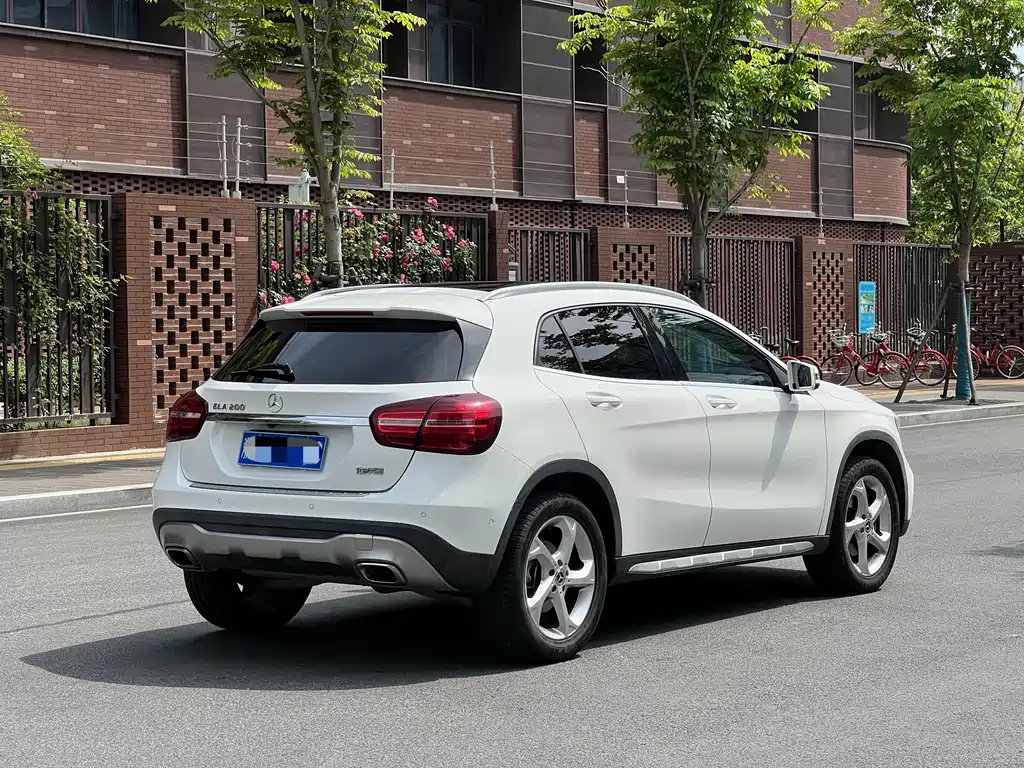 Mercedes-Benz GLA 2018 — фото 10