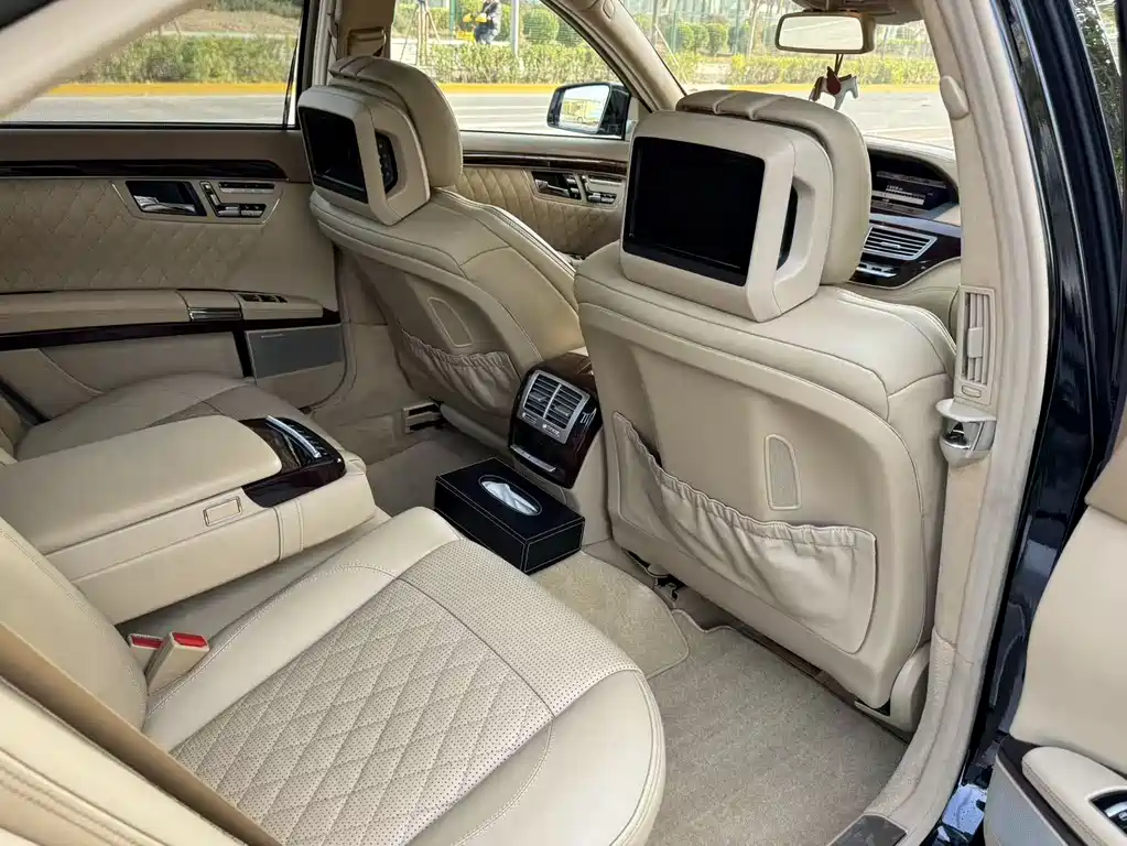 Mercedes-Benz S-Class AMG 2015 — фото 29
