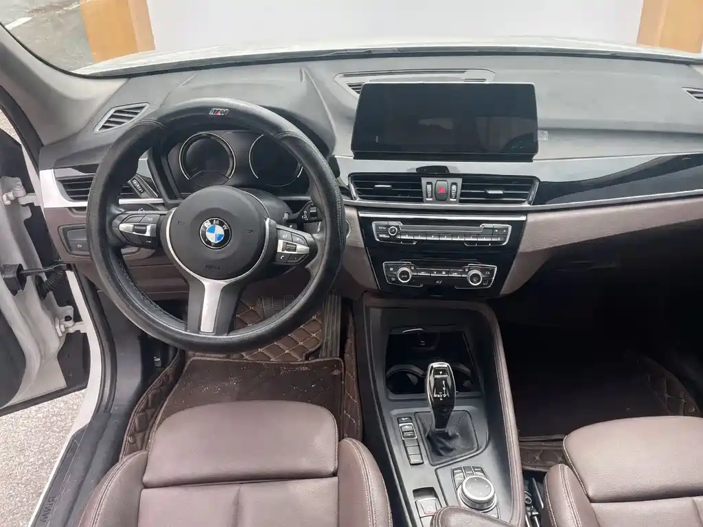 BMW X1 2021 — фото 8