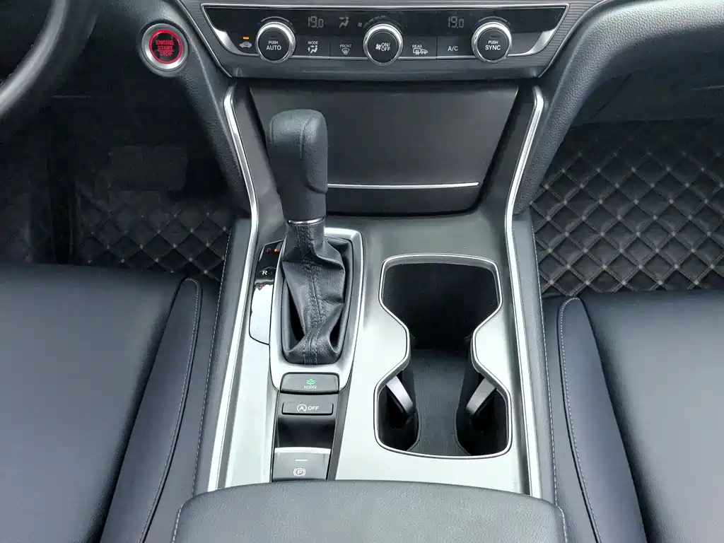Honda Accord 2019 — фото 15