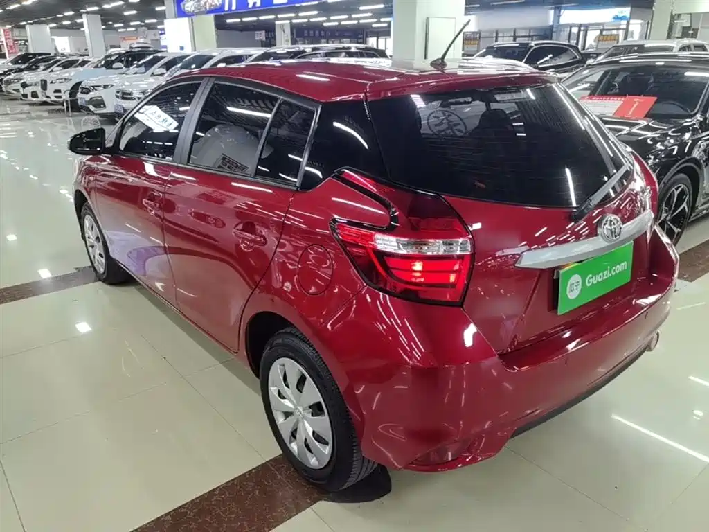 Toyota Yaris L 2022 — фото 5
