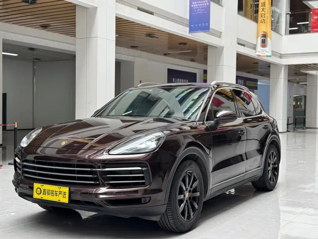 Porsche Cayenne 2020 — фото 1