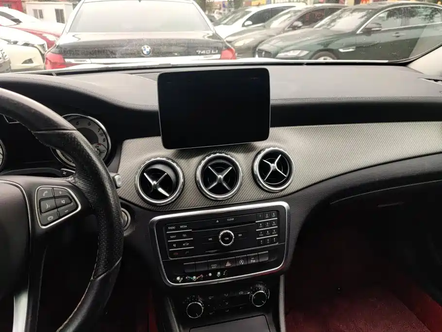 Mercedes-Benz GLA 2017 — фото 13