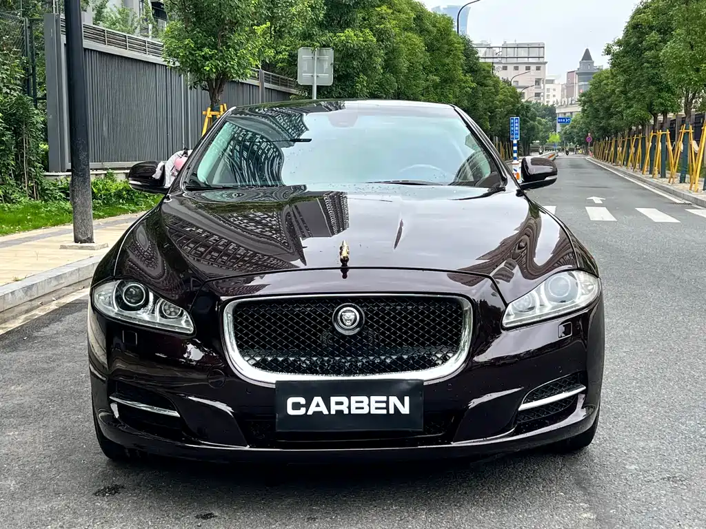 Jaguar XJ 2012 — фото 2