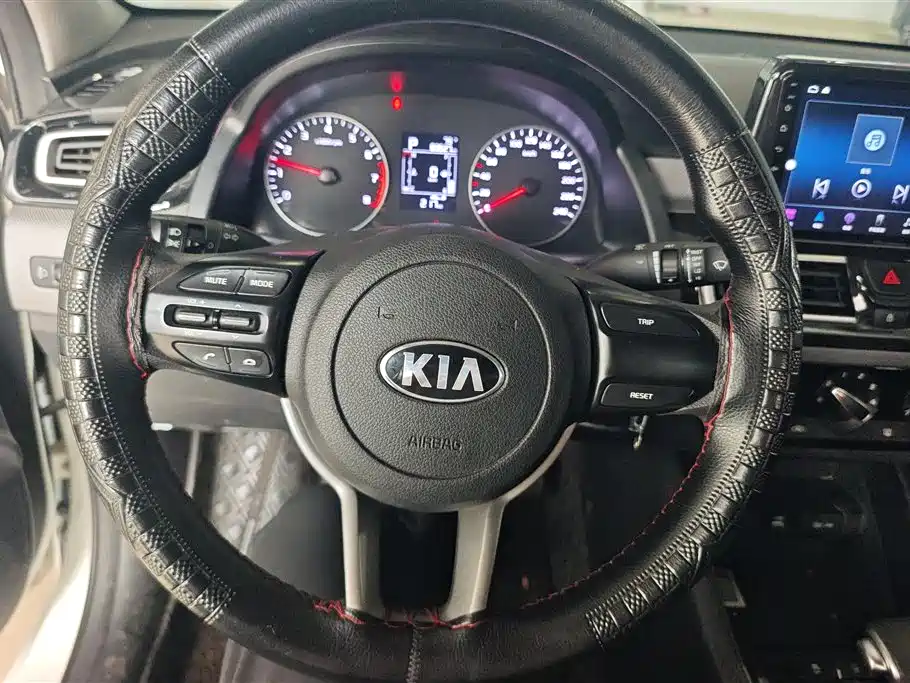 Kia Forte 2020 — фото 15
