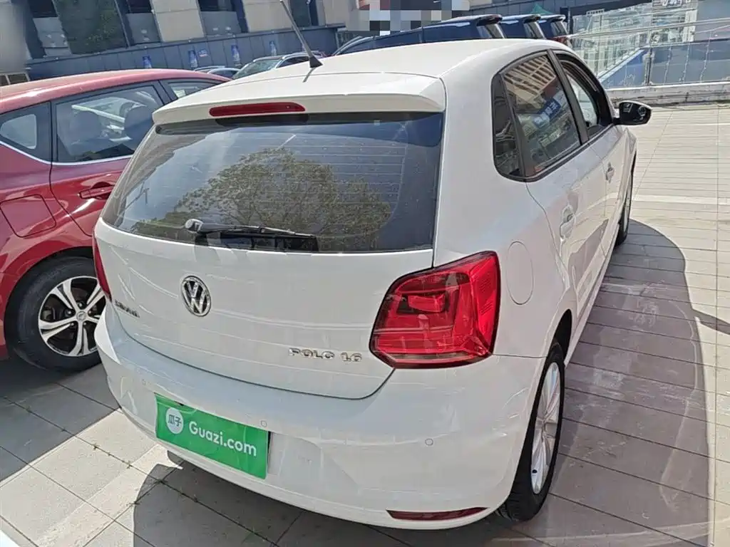 Volkswagen Polo 2015 — фото 6