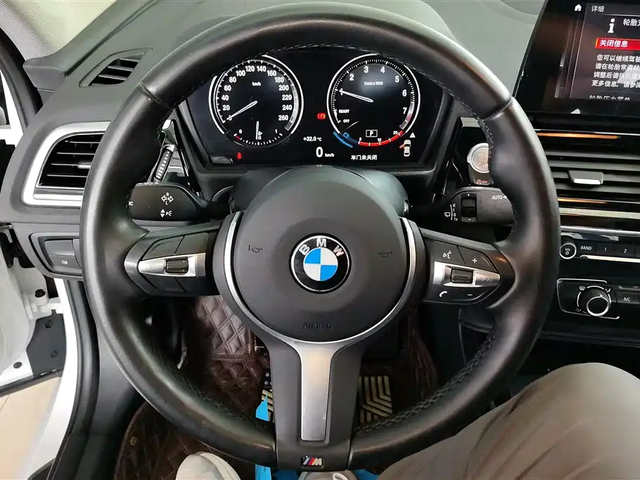 BMW 1 Series 2021 — фото 15