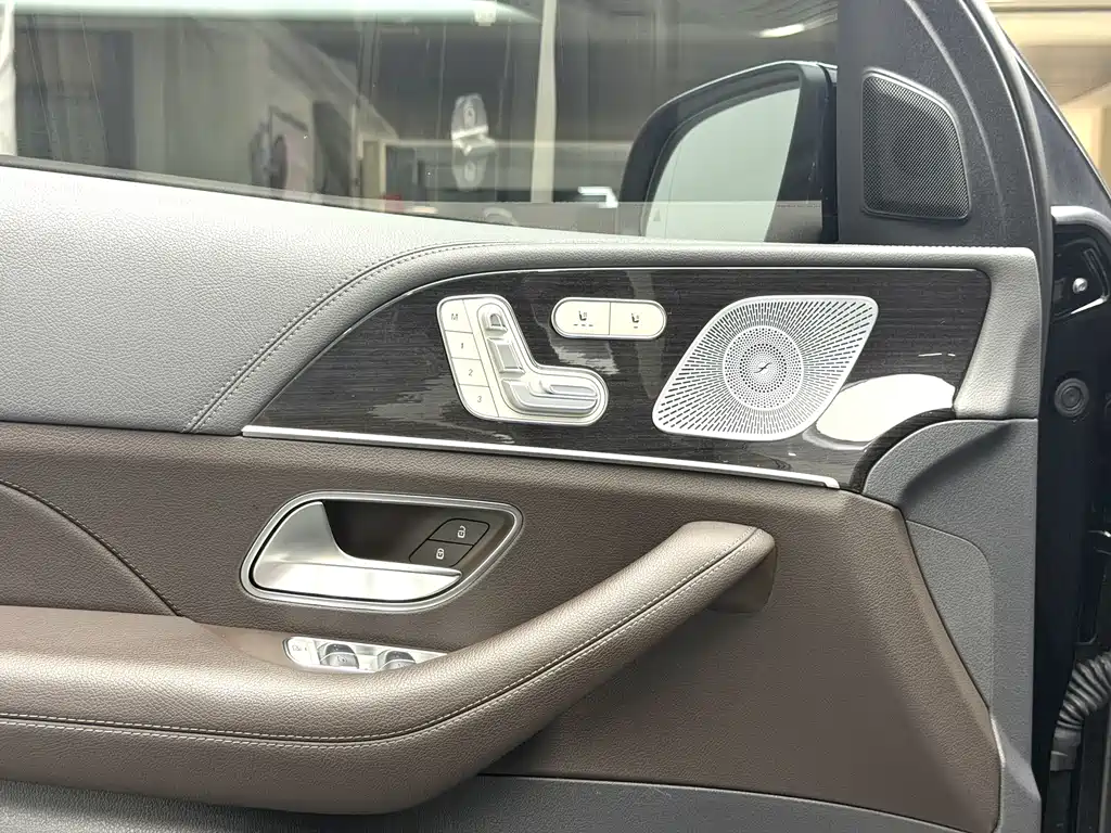 Mercedes-Benz GLS 2020 — фото 24