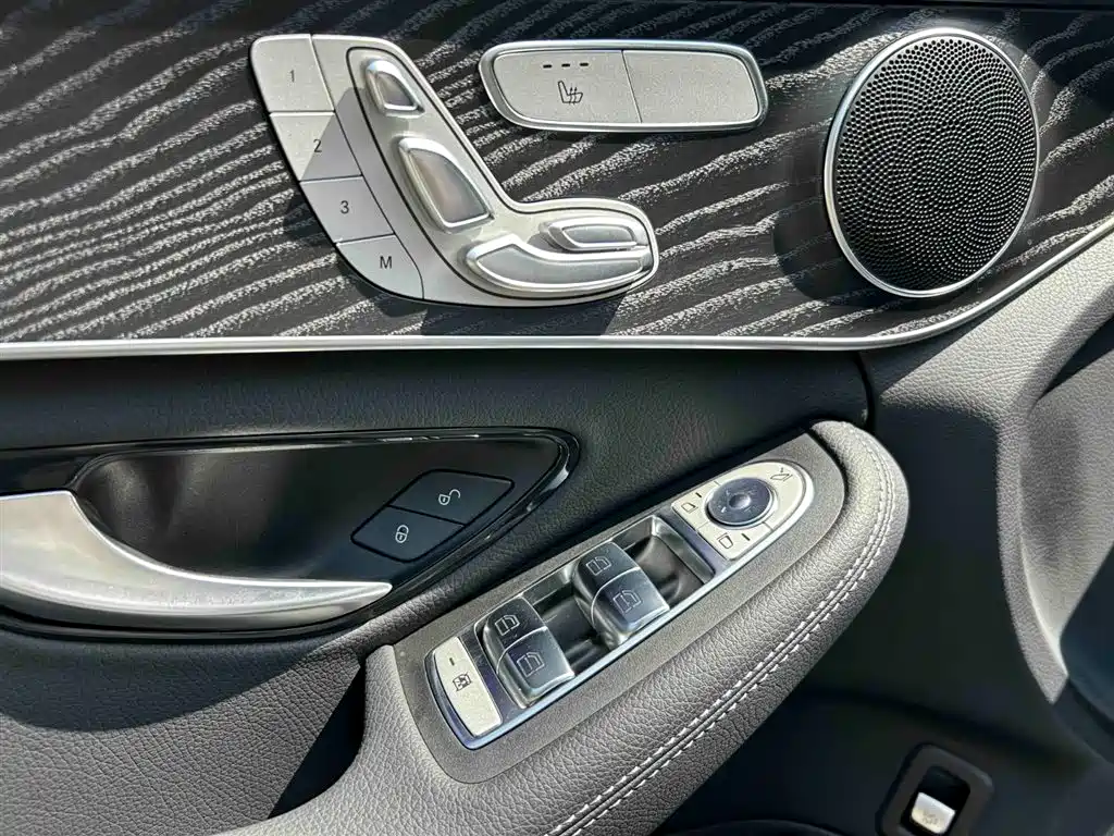 Mercedes-Benz C-Class 2022 — фото 18