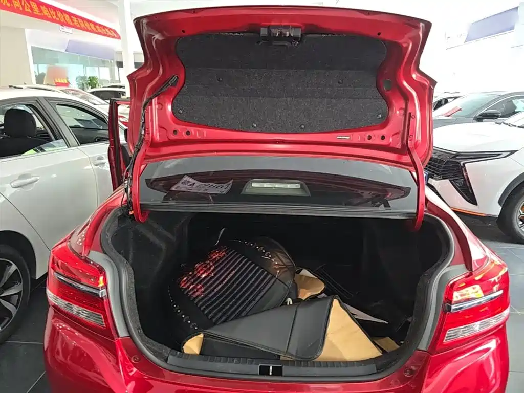 Toyota Yaris L 2019 — фото 19