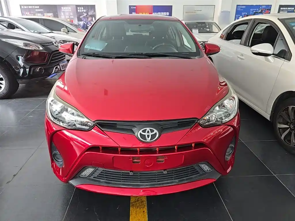 Toyota Yaris L 2019 — фото 3