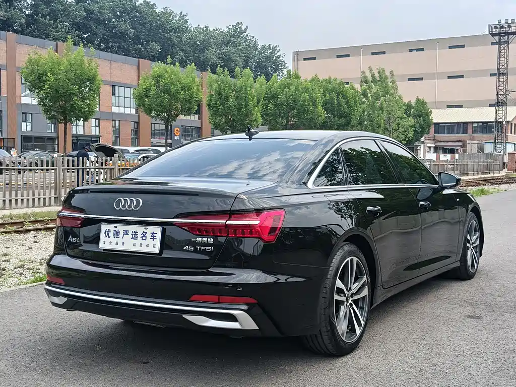 Audi A6L 2023 — фото 9