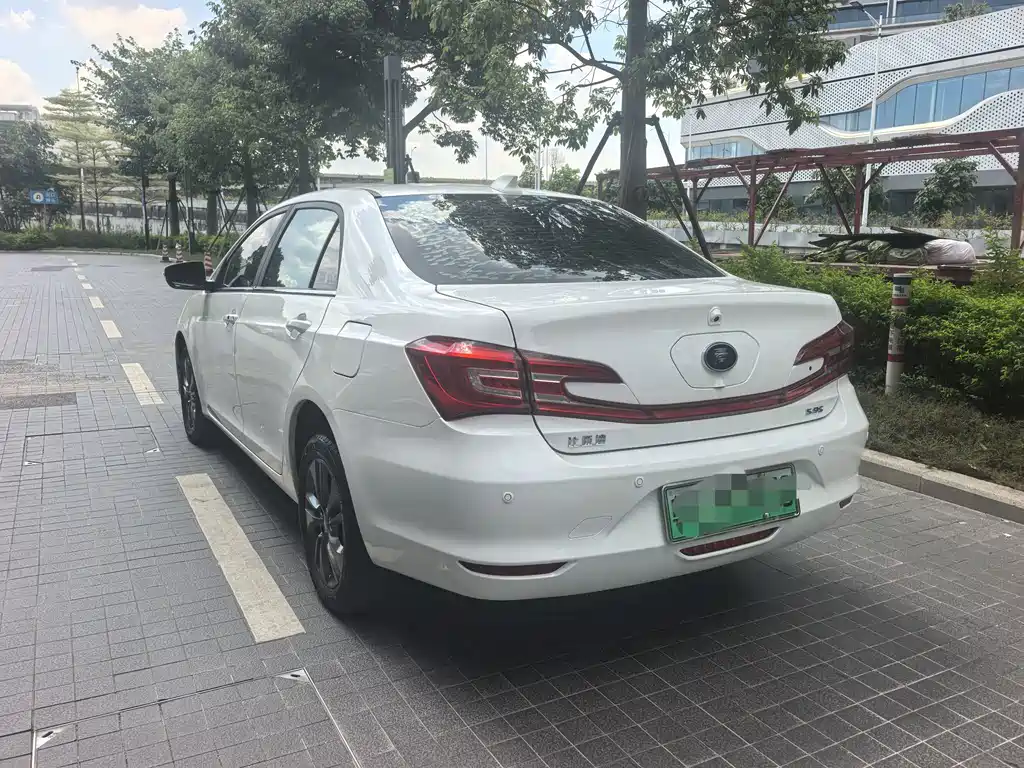 BYD Qin NEV 2018 — фото 9