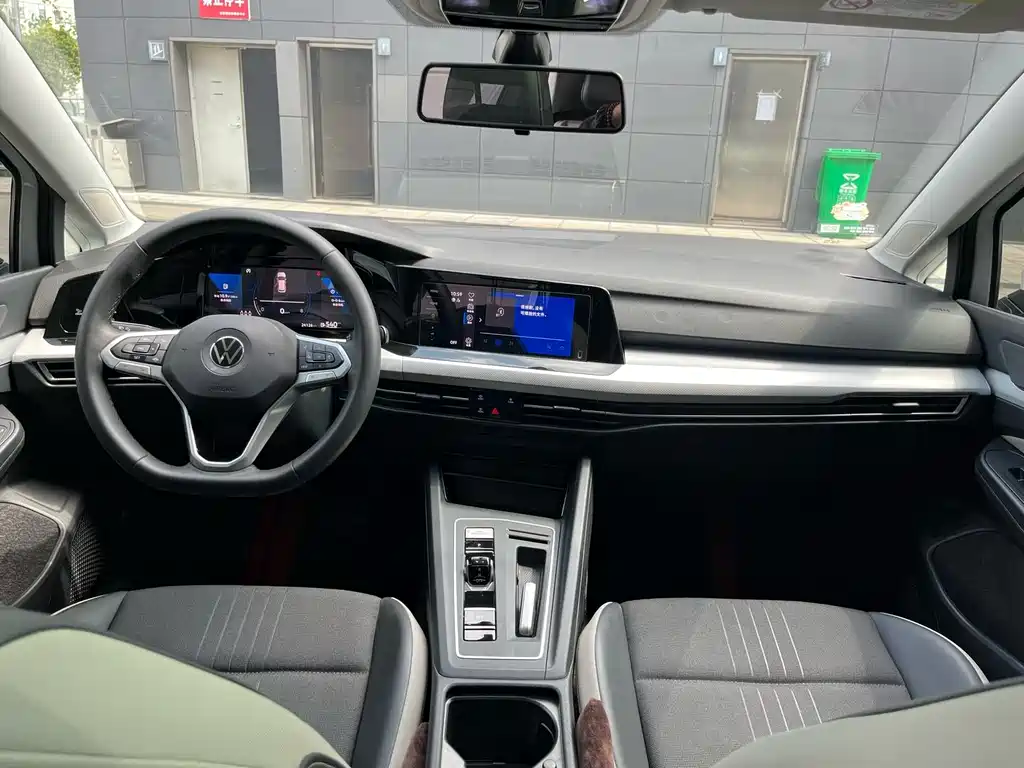 Volkswagen Golf 2022