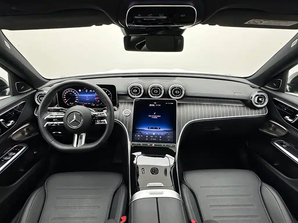 Mercedes-Benz C-Class 2024 — фото 18