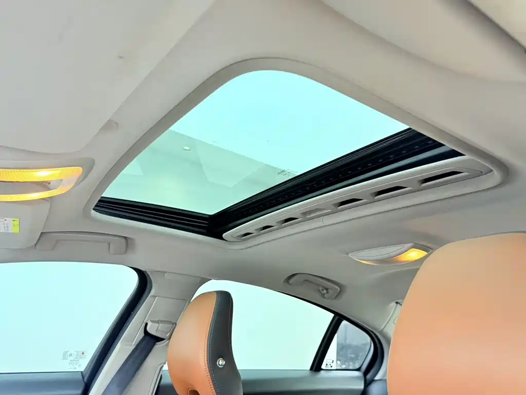 Volvo S60 2017 — фото 10