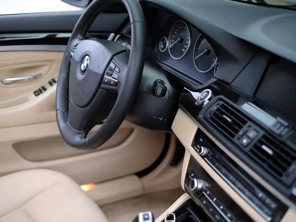 BMW 5 Series 2013 — фото 53