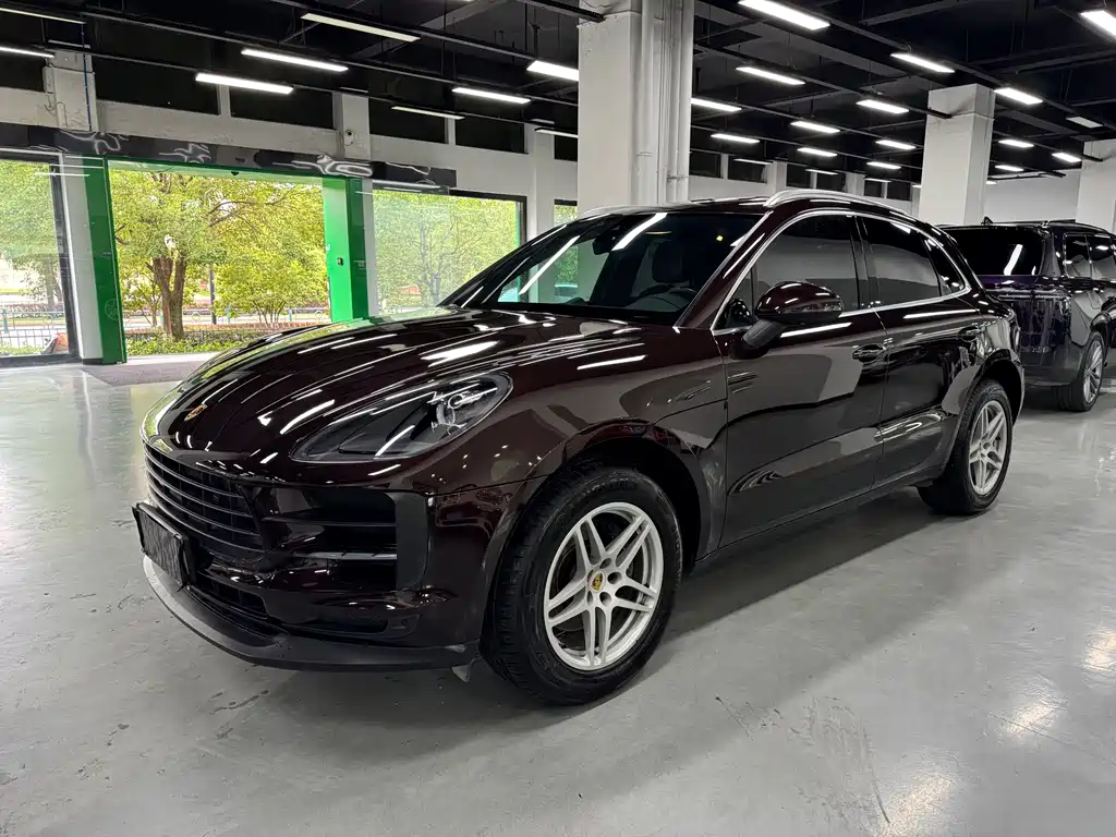 Porsche Macan 2019 — фото 1