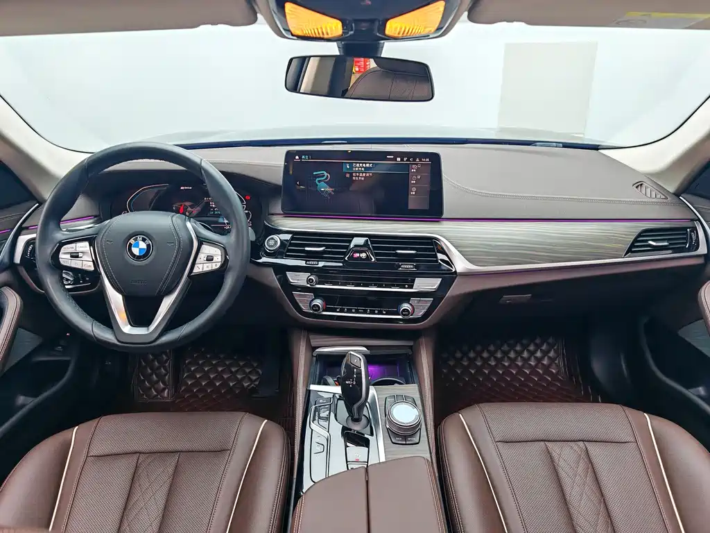 BMW 5 Series New Energy 2021 — фото 15