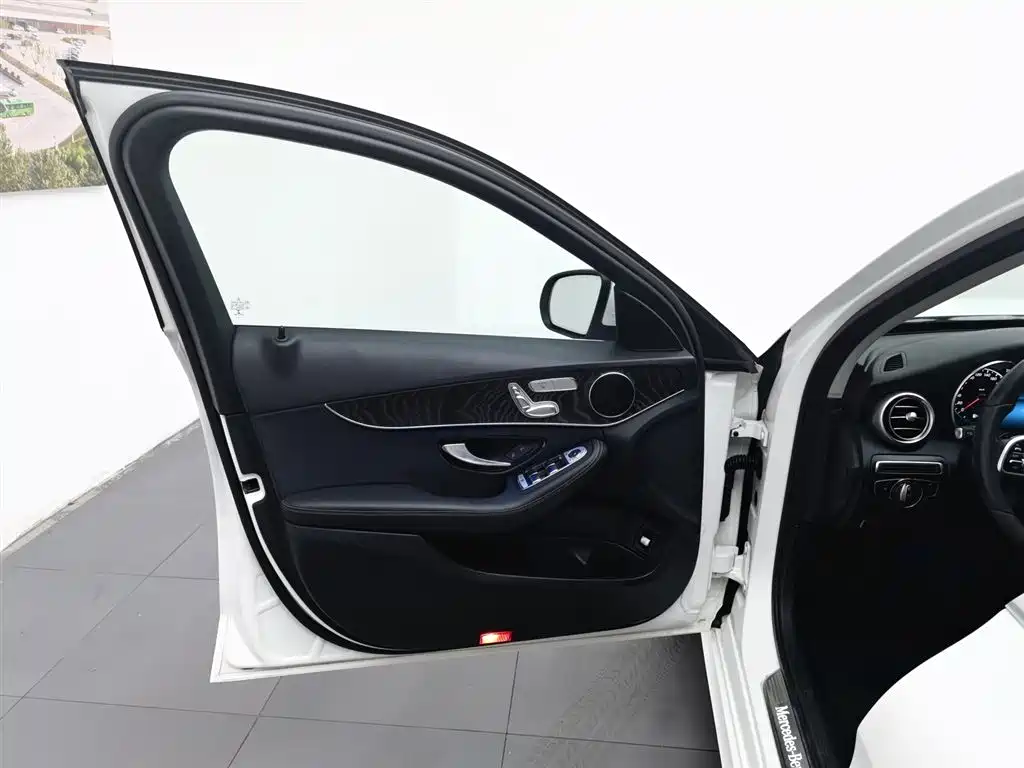 Mercedes-Benz C-Class 2020 — фото 8