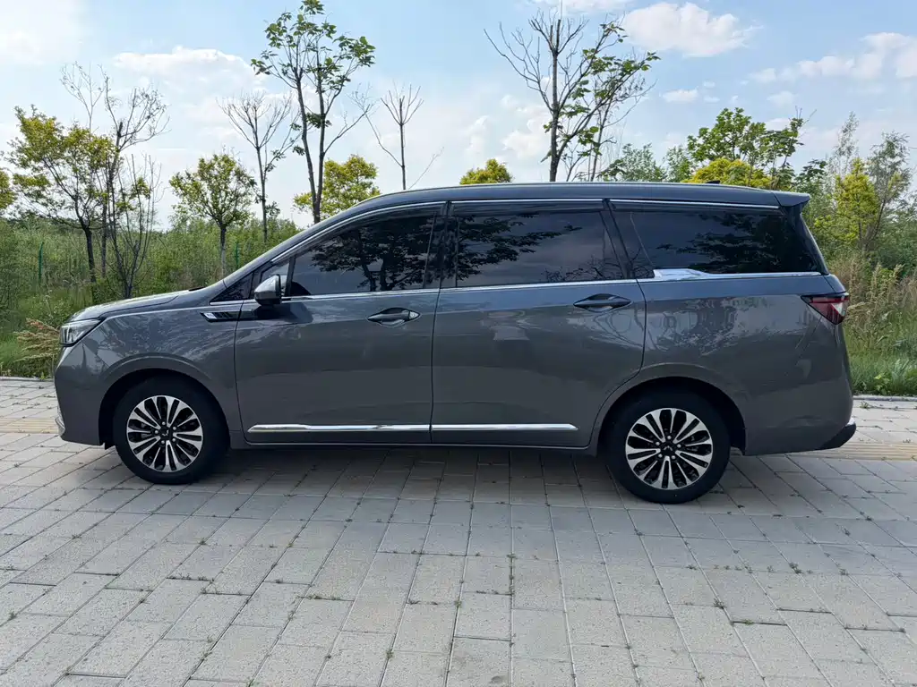 Wuling Jiachen 2022
