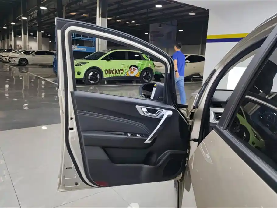 Geely Vision X3 2021
