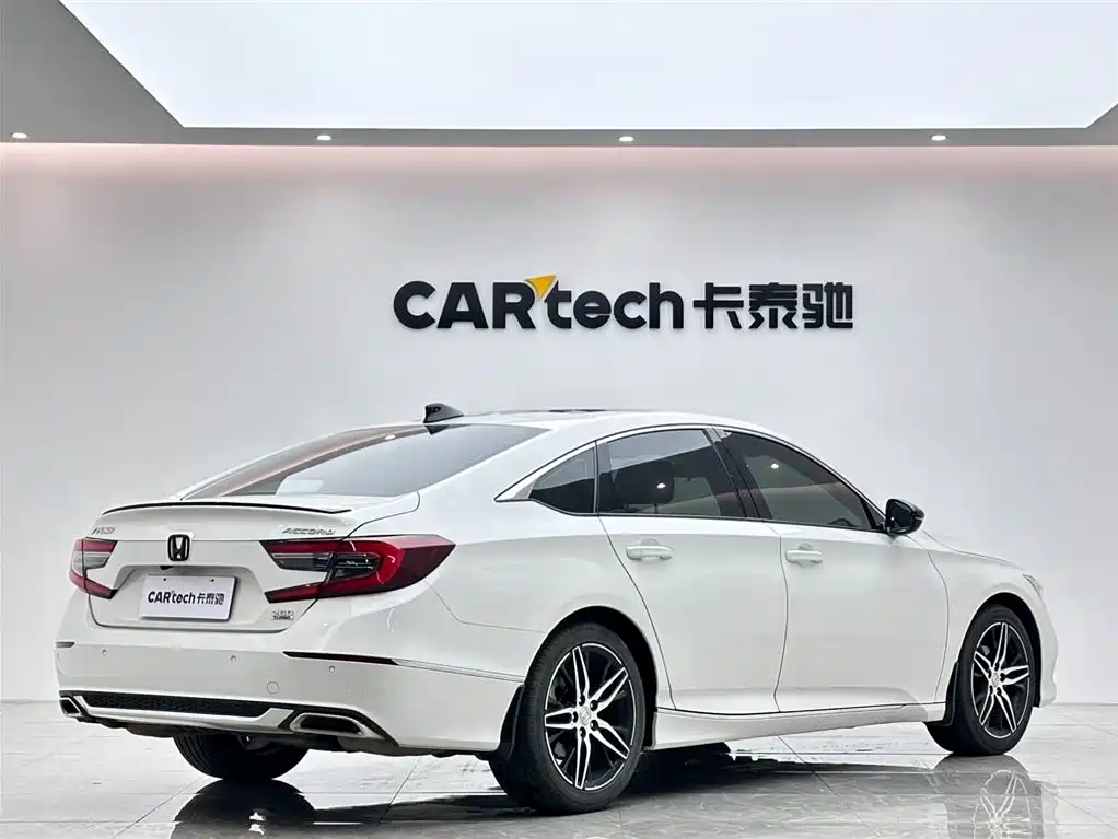 Honda Accord 2022 — фото 5