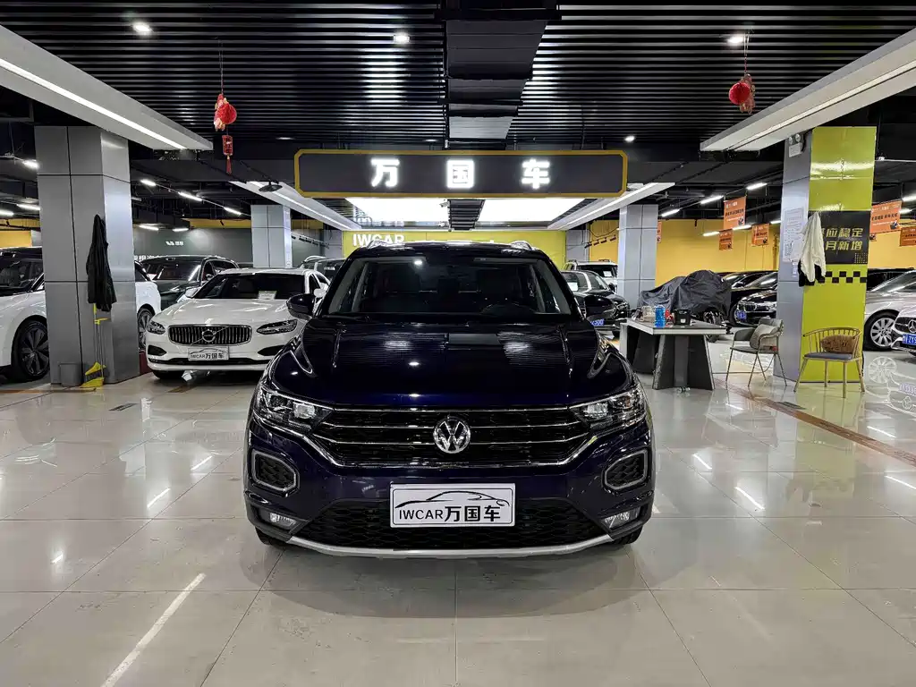 Volkswagen T-Roc 2019 — фото 1