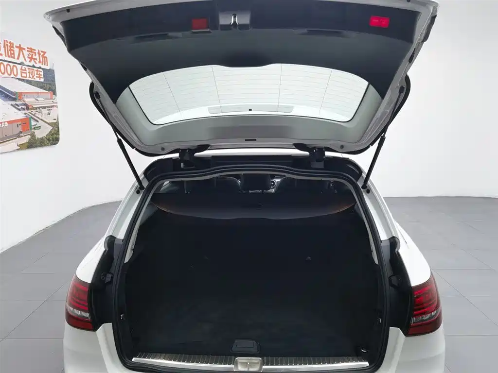 Mercedes-Benz C-Class 2020 — фото 16