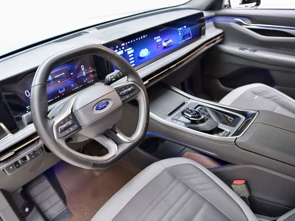 Ford Edge 2023 — фото 9