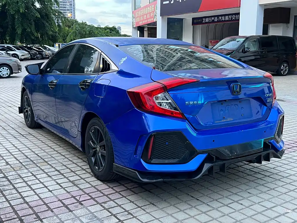 Honda Civic 2020 — фото 11