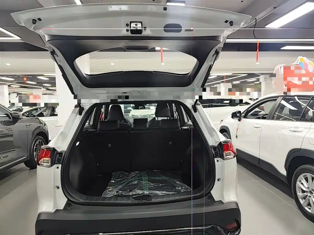 Toyota Frontlander 2026 — фото 19