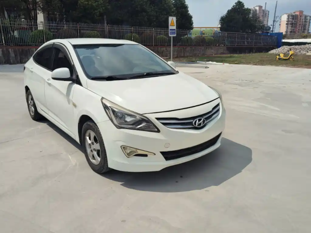 Hyundai Verna 2014 — фото 3