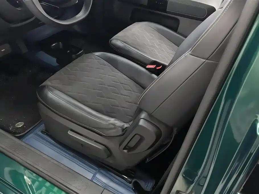 Baojun KiWi EV 2023 — фото 11