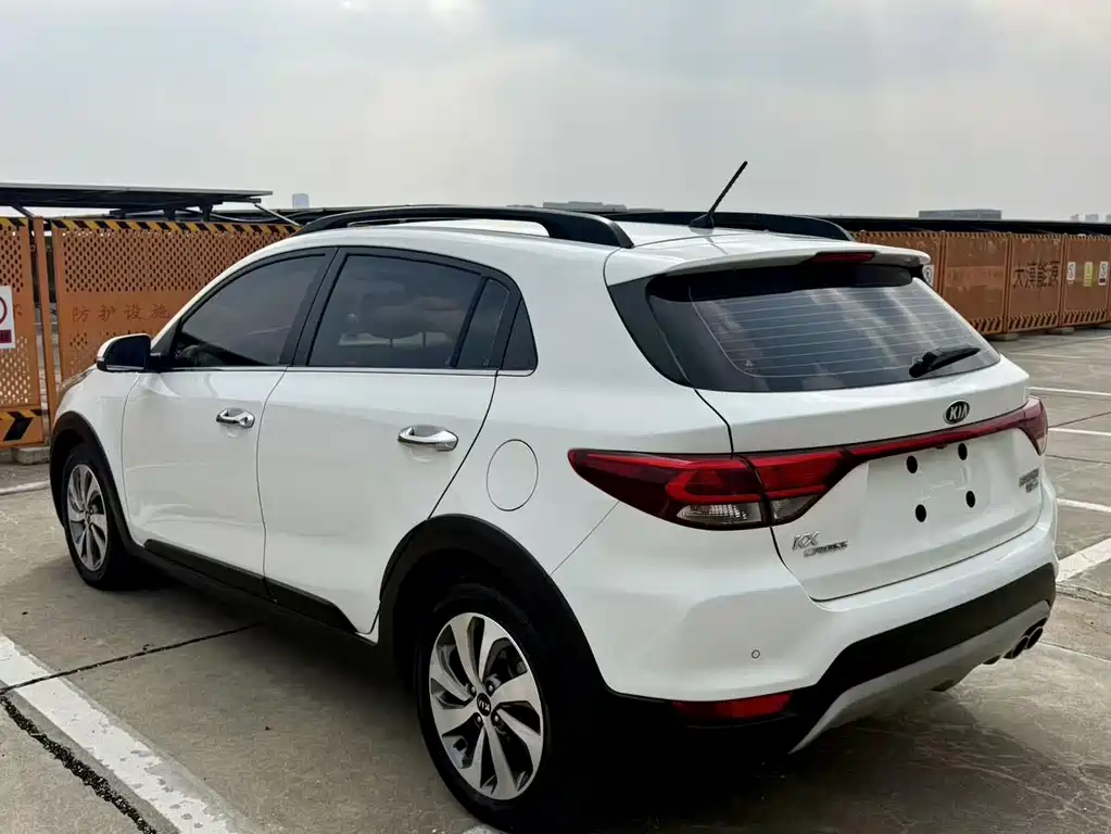Kia KX Cross 2019 — фото 9
