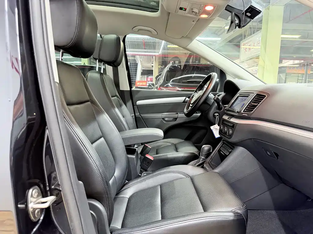 Volkswagen Sharan 2018 — фото 15