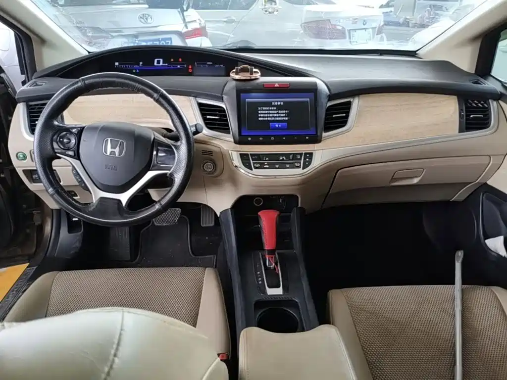 Honda Jade 2016 — фото 6