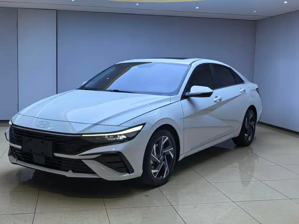 Hyundai Elantra 2023