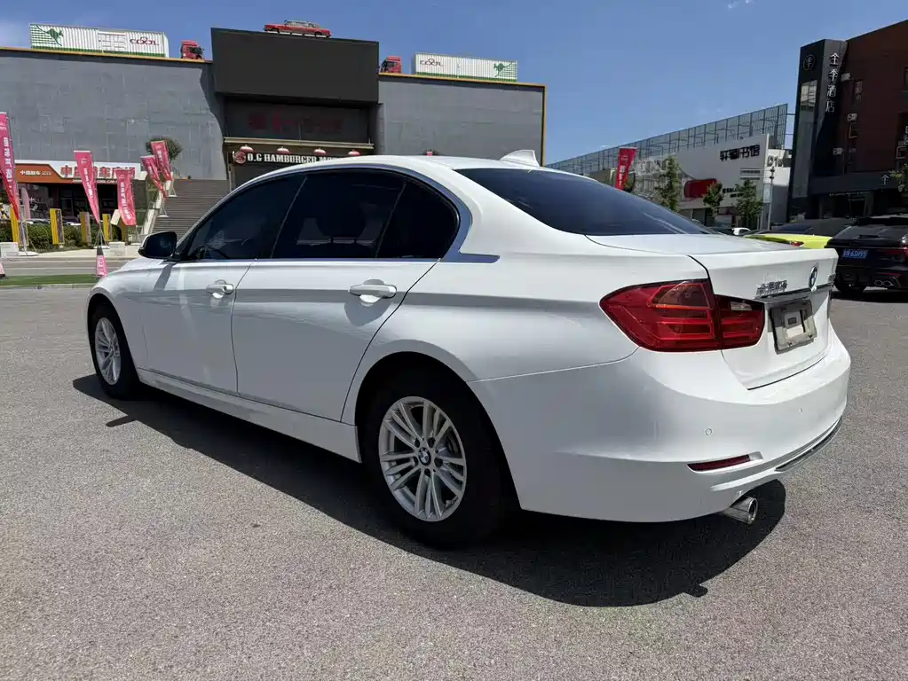 BMW 3 Series 2015 — фото 11